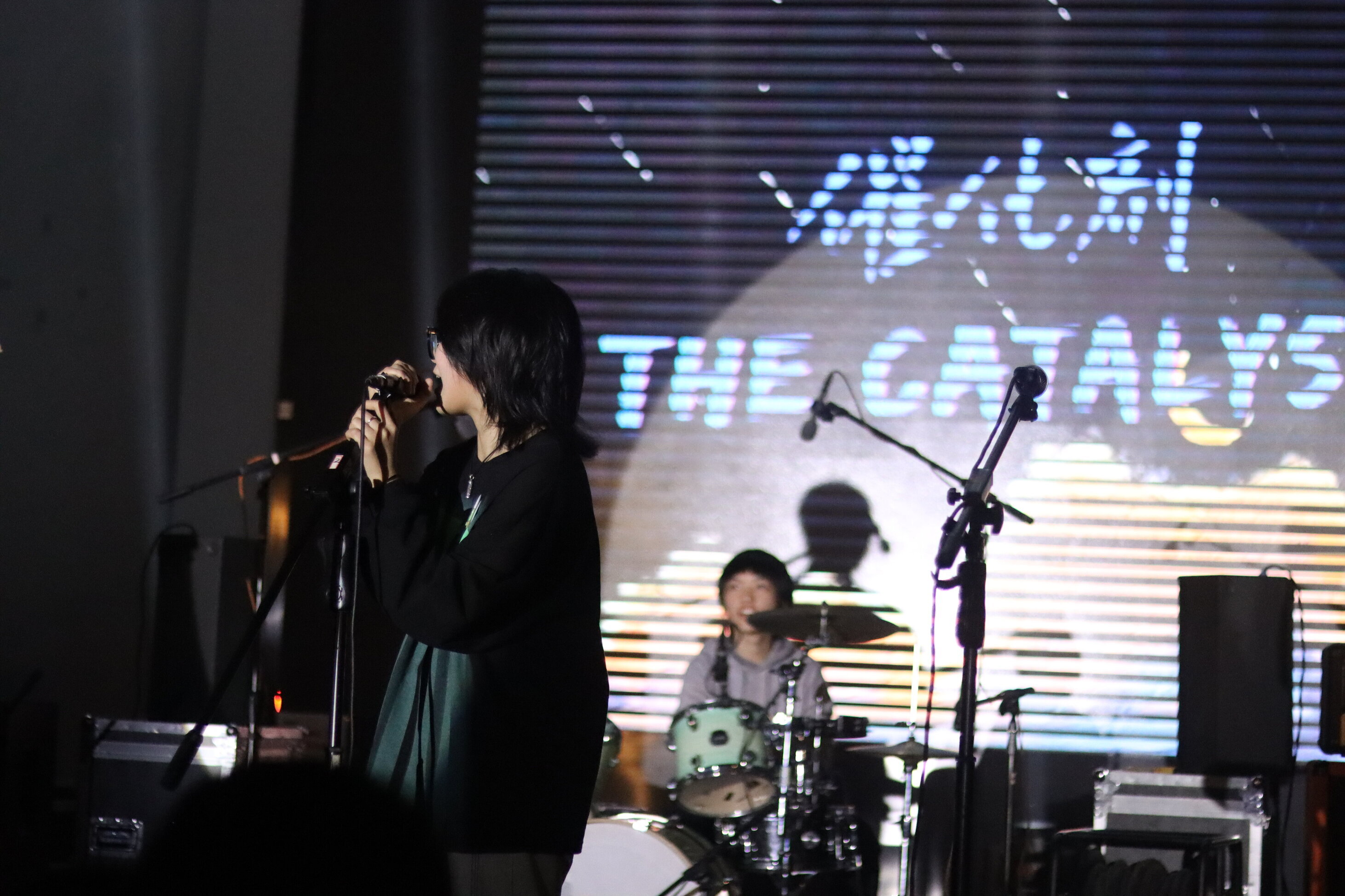 同一场音乐节——摄影师今晚加鸡腿！